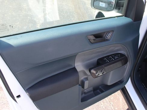 New 2025 Ford Maverick XL image 18