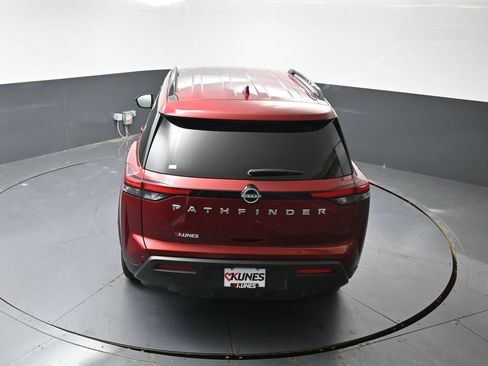 Used 2025 Nissan Pathfinder SV FWD image 44