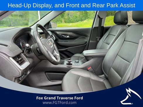 Used 2023 GMC Terrain SLT w/ Infotainment Package II AWD/4WD image 3
