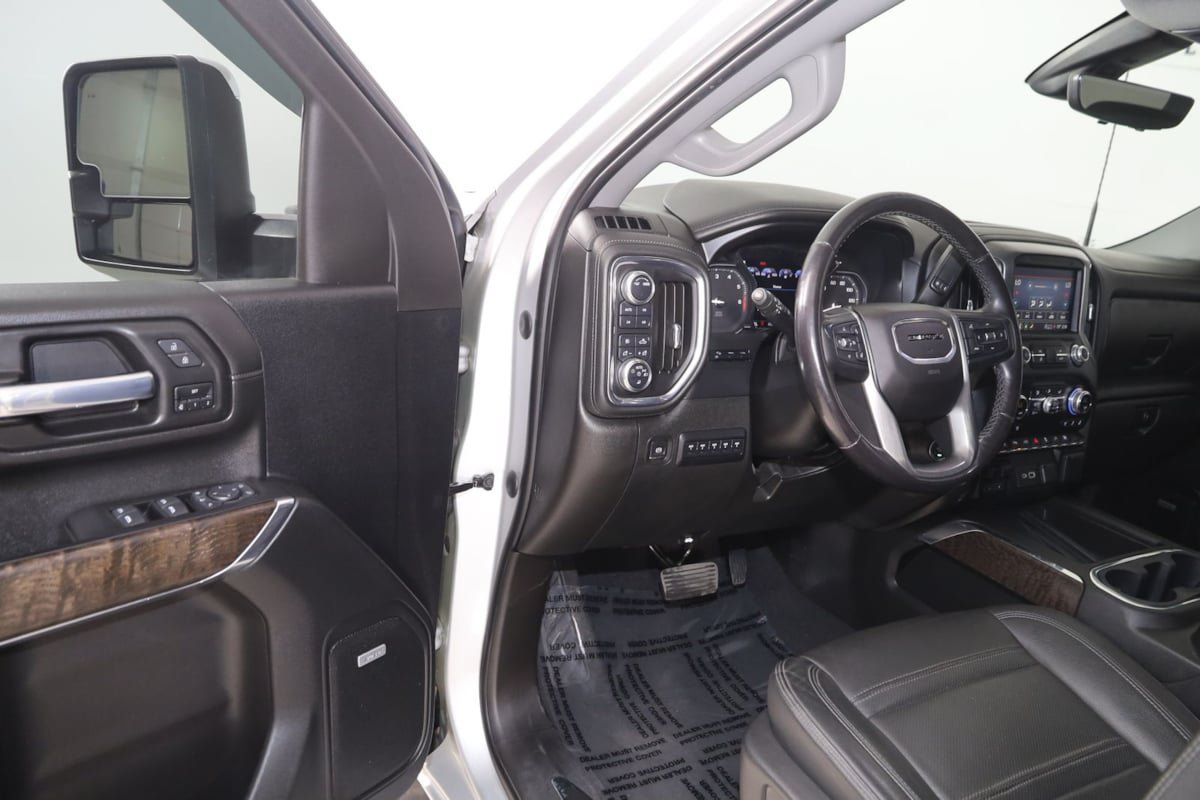 Used 2021 GMC Sierra 3500 Denali w/ Denali Ultimate Package AWD/4WD image 52