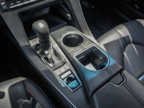 Used 2019 Toyota Avalon XSE FWD image 23