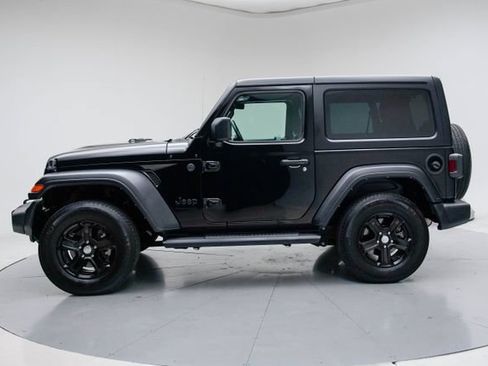 Used 2022 Jeep Wrangler Sport AWD/4WD image 2