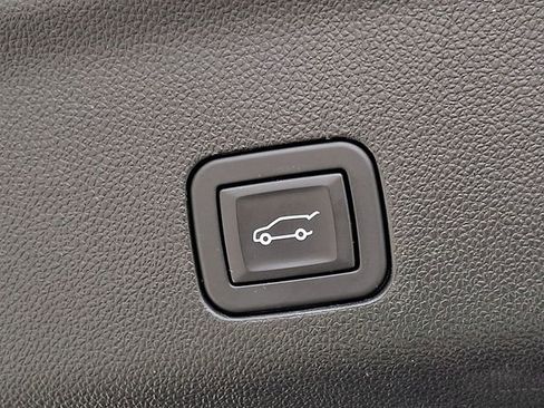 Used 2023 Cadillac Escalade ESV Premium Luxury AWD/4WD image 37