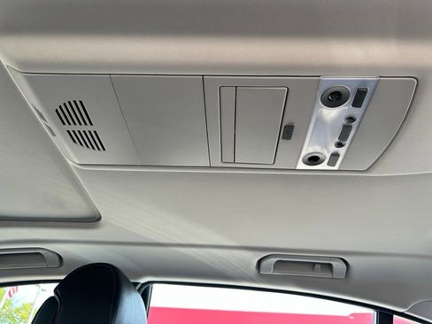 Used 2008 BMW 750Li image 24