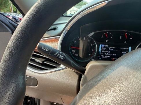 Used 2016 Chevrolet Malibu LT w/ Leather Package FWD image 22