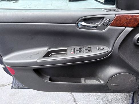 Used 2011 Chevrolet Impala LT w/ Luxury Edition Package FWD image 10