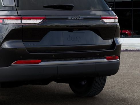 New 2026 Jeep Grand Cherokee Altitude AWD/4WD image 13