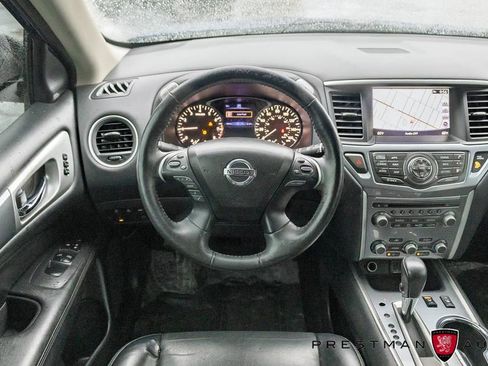 Used 2020 Nissan Pathfinder SL FWD image 2