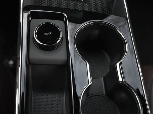 New 2026 Chevrolet Equinox ACTIV w/ Convenience Package III image 25