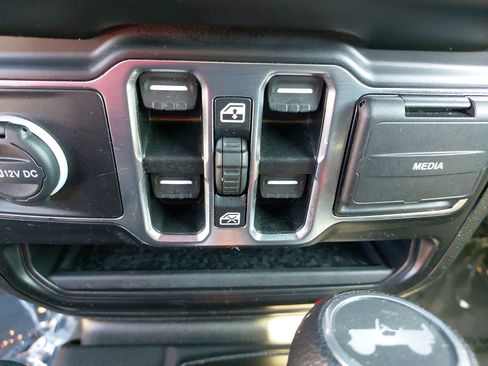 Used 2022 Jeep Wrangler Sport S w/ Sun And Sound Package image 29