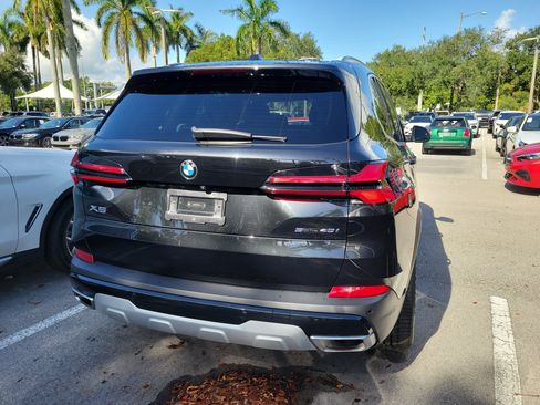 Certified 2024 BMW X5 sDrive40i w/ Premium Package RWD image 4