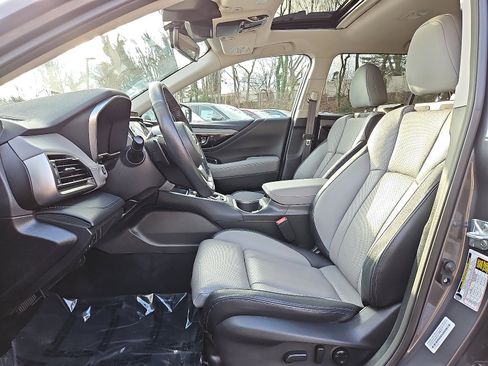 Used 2023 Subaru Outback Limited image 14