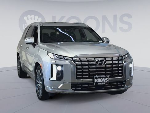 Used 2023 Hyundai Palisade Calligraphy image 4