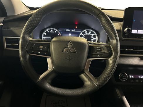 Used 2022 Mitsubishi Outlander ES AWD/4WD image 27
