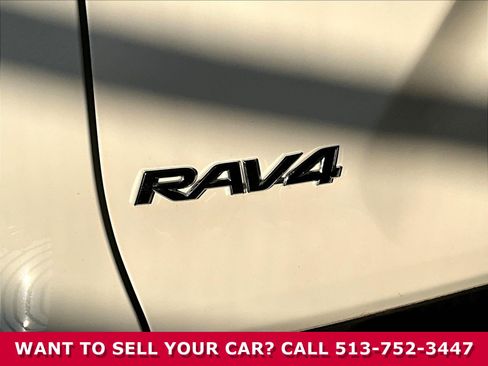 Used 2023 Toyota RAV4 LE AWD/4WD image 22