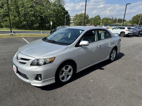 Used 2013 Toyota Corolla S FWD image 2