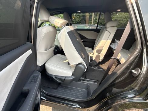 Used 2025 Lexus TX 350 AWD w/ Technology Package image 12