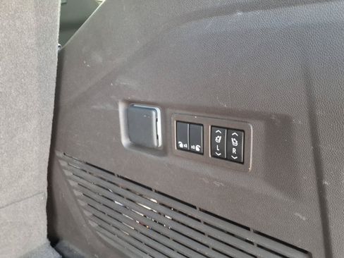 Used 2023 GMC Yukon Denali RWD image 5