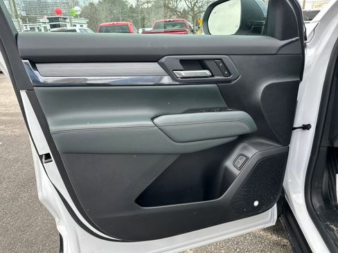 Used 2026 GMC Terrain AT4 w/ Technology Package II image 10