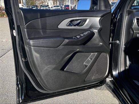 Used 2023 Chevrolet Traverse LT w/ LPO, Floor Liner Package image 9