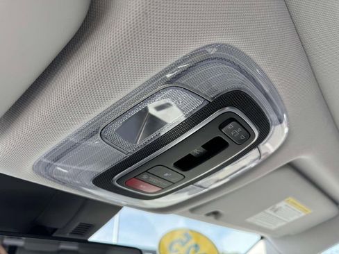 Used 2025 Hyundai Kona Limited image 33