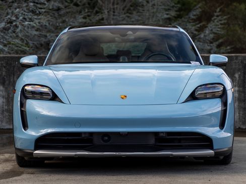 Certified 2024 Porsche Taycan 4 Cross Turismo image 8