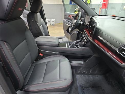 Used 2024 Chevrolet Traverse Z71 w/ LPO, Floor Liner Package image 11