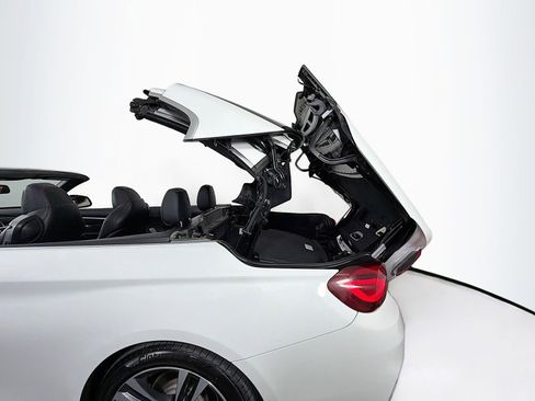 Used 2020 BMW 430i Convertible w/ Convenience Package RWD image 23