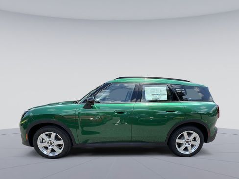 Used 2025 MINI Cooper Countryman SE image 2