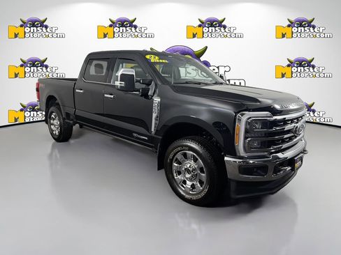 Used 2023 Ford F250 King Ranch w/ Chrome Package image 3