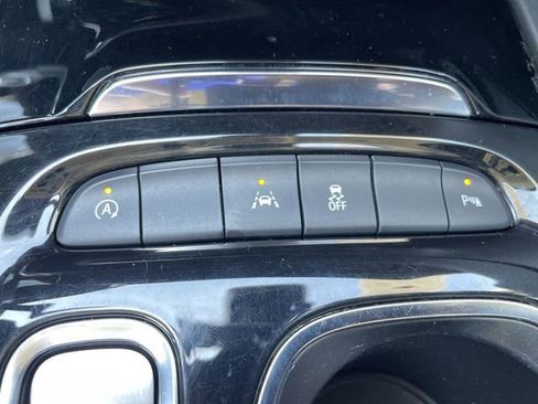 Used 2023 Buick Envision Essence w/ Sport Touring Package FWD image 17