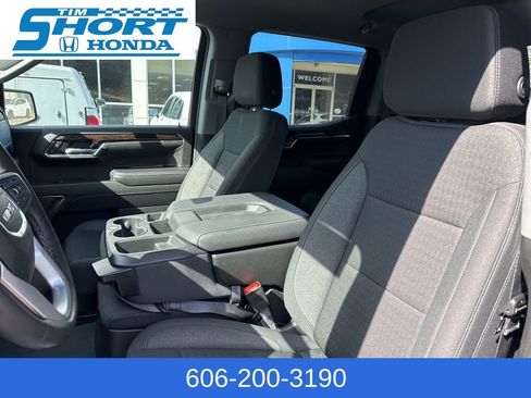 Used 2024 GMC Sierra 1500 Elevation image 14