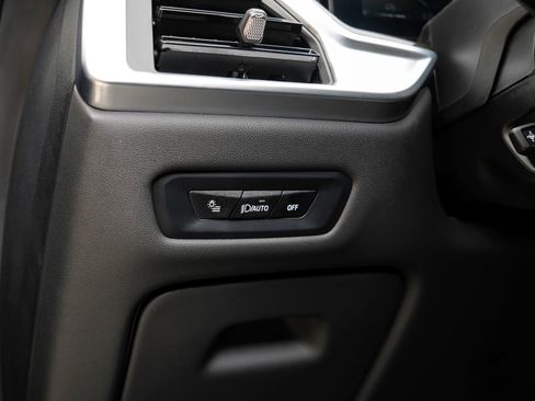 Used 2025 BMW X6 xDrive40i AWD/4WD image 47