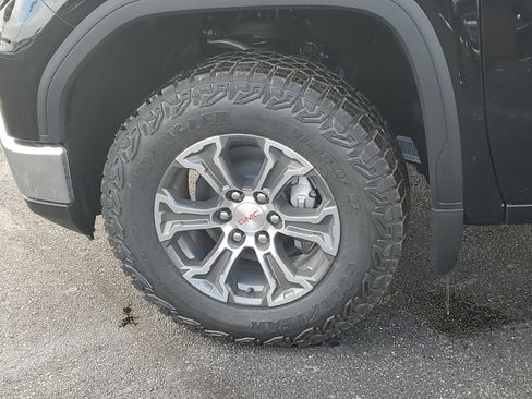 New 2026 GMC Sierra 1500 Pro image 9