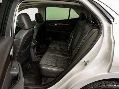 Used 2023 Buick Envision Avenir image 32