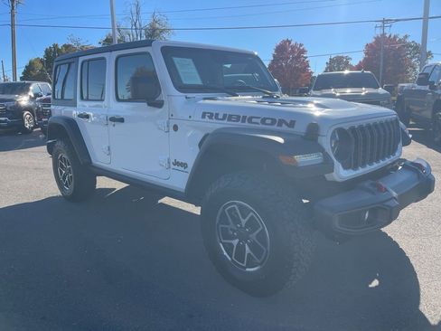 Used 2025 Jeep Wrangler Unlimited Rubicon image 7