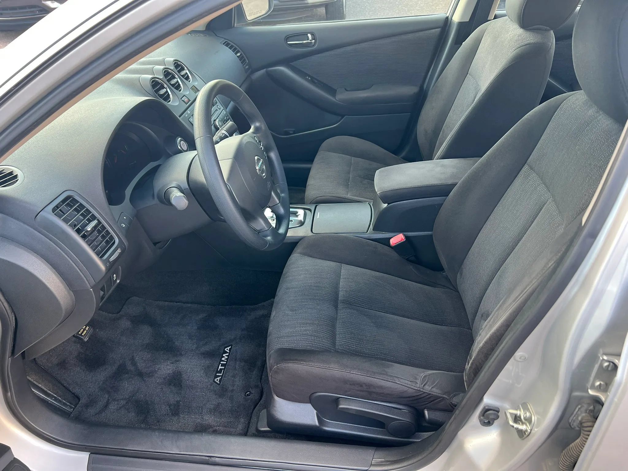 Used 2012 Nissan Altima 2.5 S FWD image 6