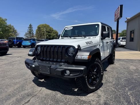 Used 2023 Jeep Wrangler Unlimited Sport AWD/4WD image 2
