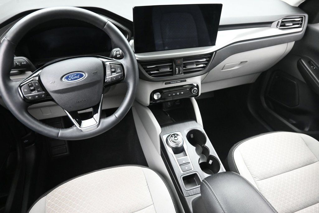 Used 2023 Ford Escape Active w/ Tech Pack #2 AWD/4WD image 14