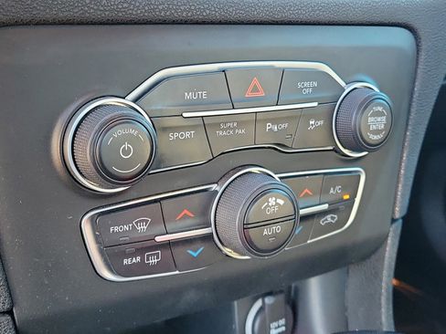 Used 2022 Dodge Charger SXT w/ Blacktop Package image 28