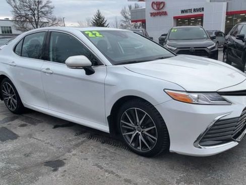 Used 2022 Toyota Camry XLE w/ Navigation Upgrade Package image 2