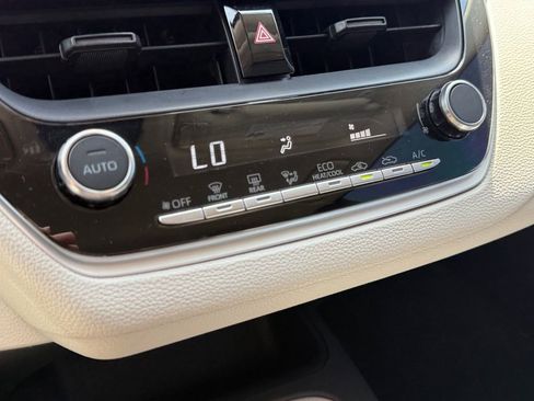 Certified 2024 Toyota Corolla LE FWD image 37