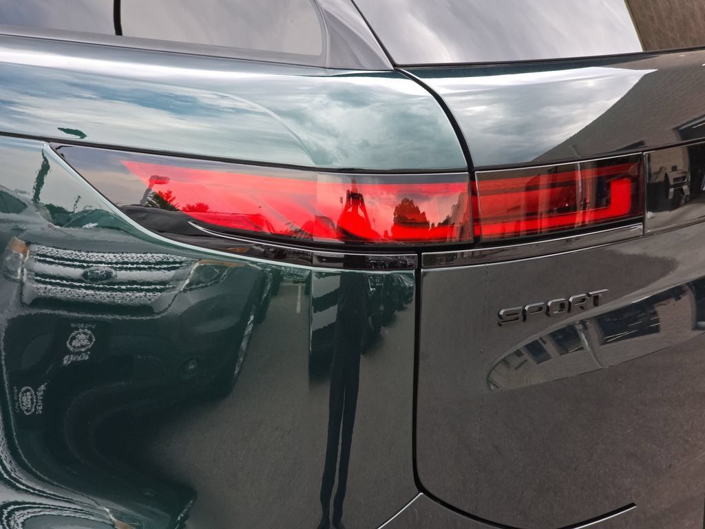 New 2026 Land Rover Range Rover Sport Dynamic SE AWD/4WD image 23