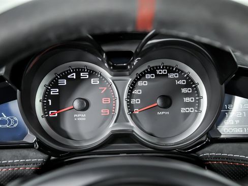 Used 2021 Lotus Evora image 25