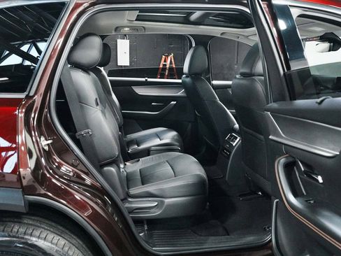 Used 2024 MAZDA CX-90 Plug-In Hybrid w/ Premium Plus image 35