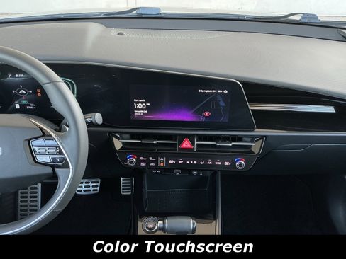 Used 2023 Kia Niro EX Touring image 9
