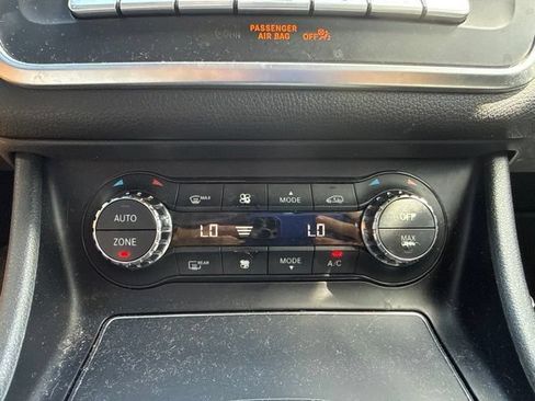 Used 2017 Mercedes-Benz CLA 250 image 24