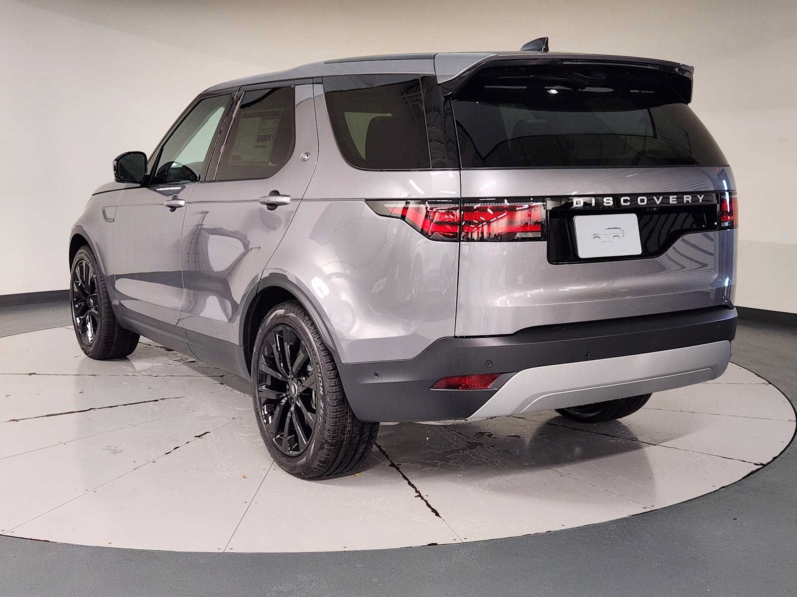 New 2026 Land Rover Discovery S AWD/4WD image 6