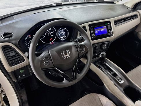 Used 2016 Honda HR-V LX image 19