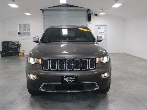 Used 2021 Jeep Grand Cherokee Limited w/ Trailer Tow Group IV image 3